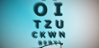 Tlo-z-literkami-i-okularami